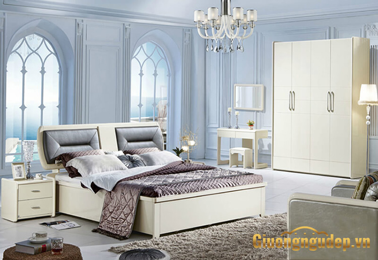 Giường Châu Âu được thiết kế với chất liệu cao cấp, sang trọng, mang đến cho gia đình bạn sự thoải mái nhất. Sản phẩm được nhập khẩu từ Châu Âu, cho một sự lựa chọn hoàn hảo cho ngôi nhà của bạn. Với thiết kế đẹp mắt, giường Châu Âu là lựa chọn tuyệt vời cho không gian phòng ngủ của bạn.